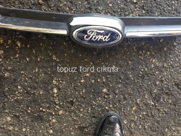 2011-2014 ford focus çıkma tampon üst pancuru