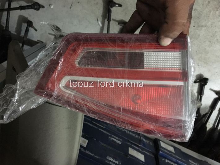 ford focus 2015 sedan kasa çıkma arka iç stop lambası